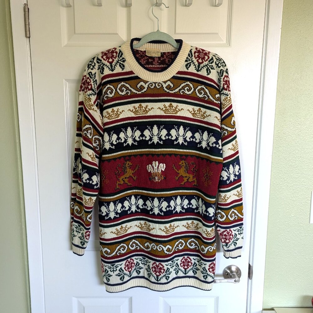 Vintage Royal Motif Sweater size L